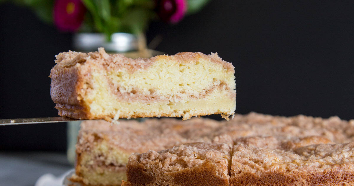 Easy Buttermilk Coffee Cake: The Perfect Brunch & Dessert Treat